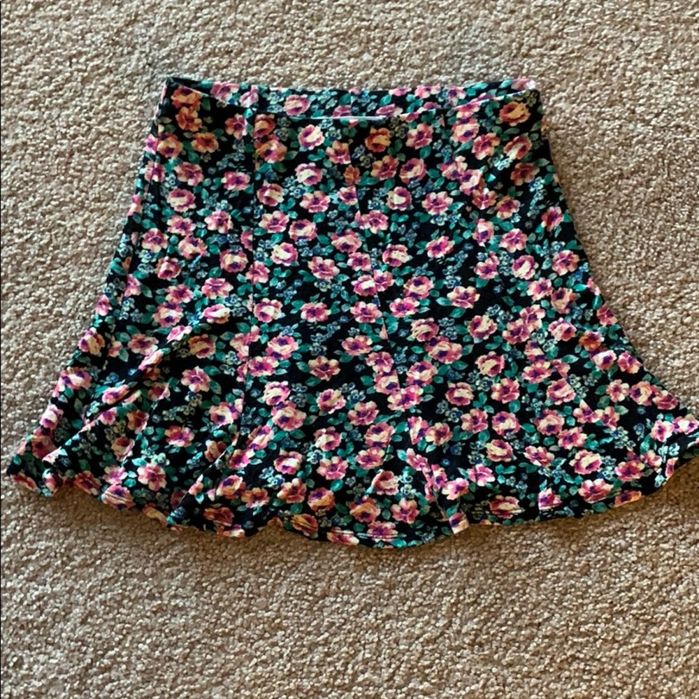 Women’s floral pull on skirt
